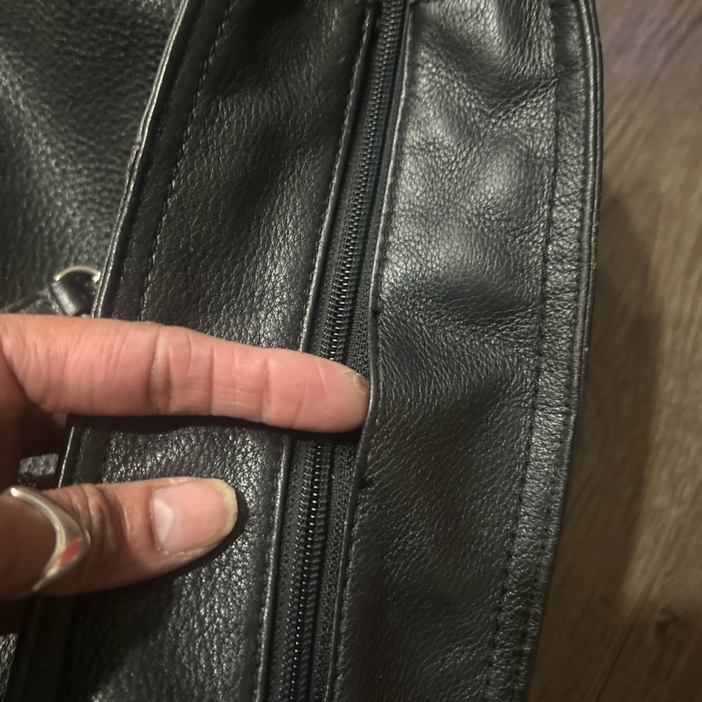 MICHAEL Michael Kors Black Leather Tote Bag - Picture 9 of 13